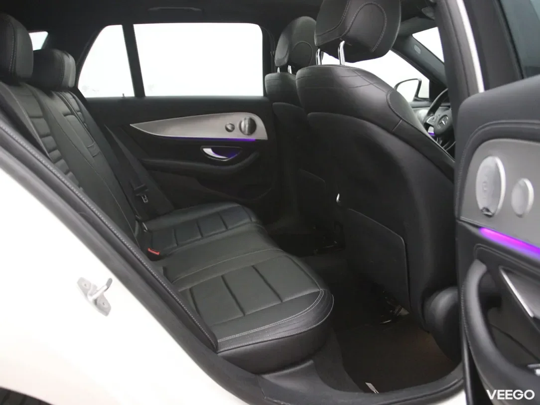 Mercedes-Benz E220 2 143kW