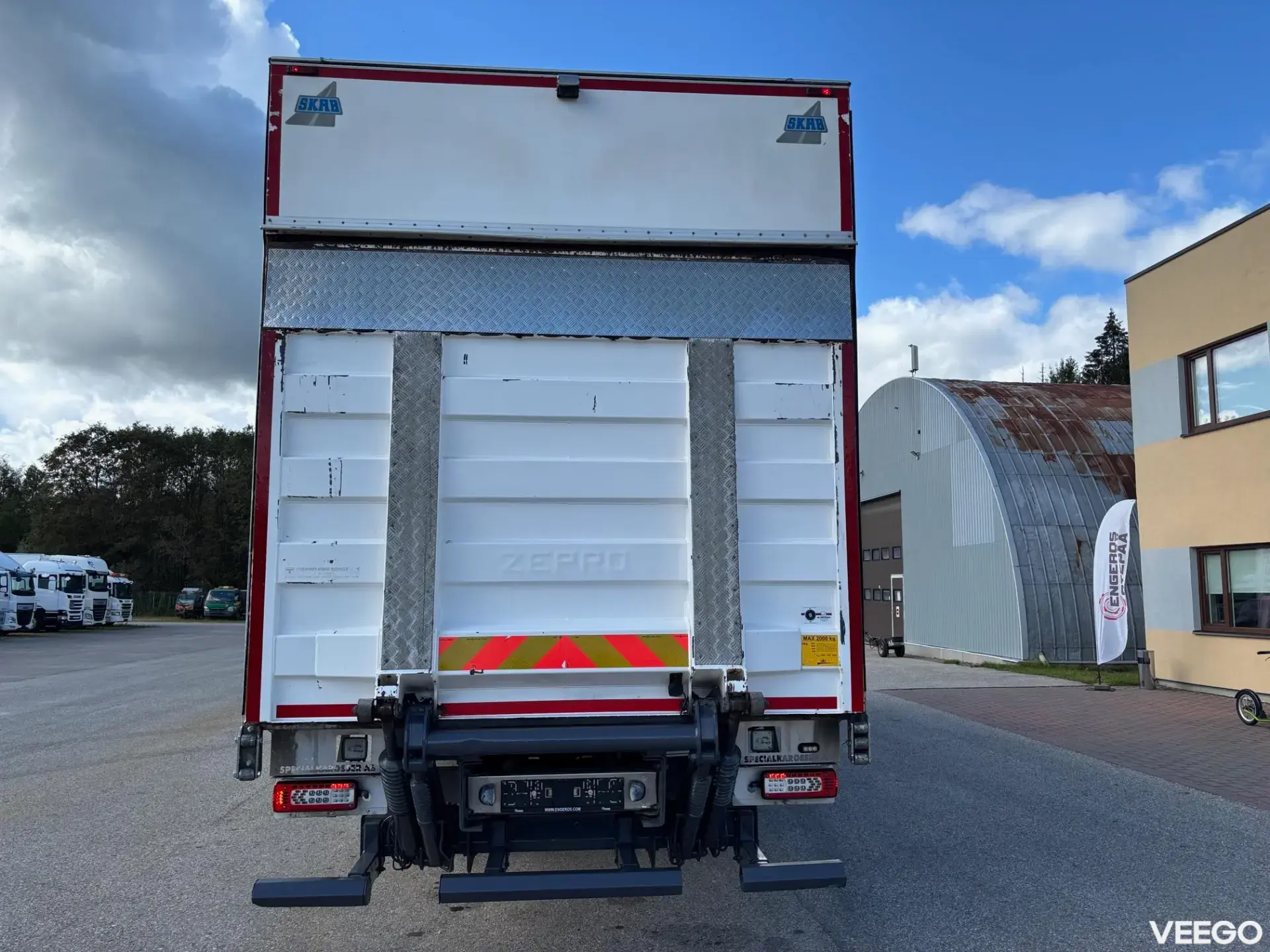 Volvo FM 6x2 + THERMO KING T-1200R + 9,9M BOX 345kW