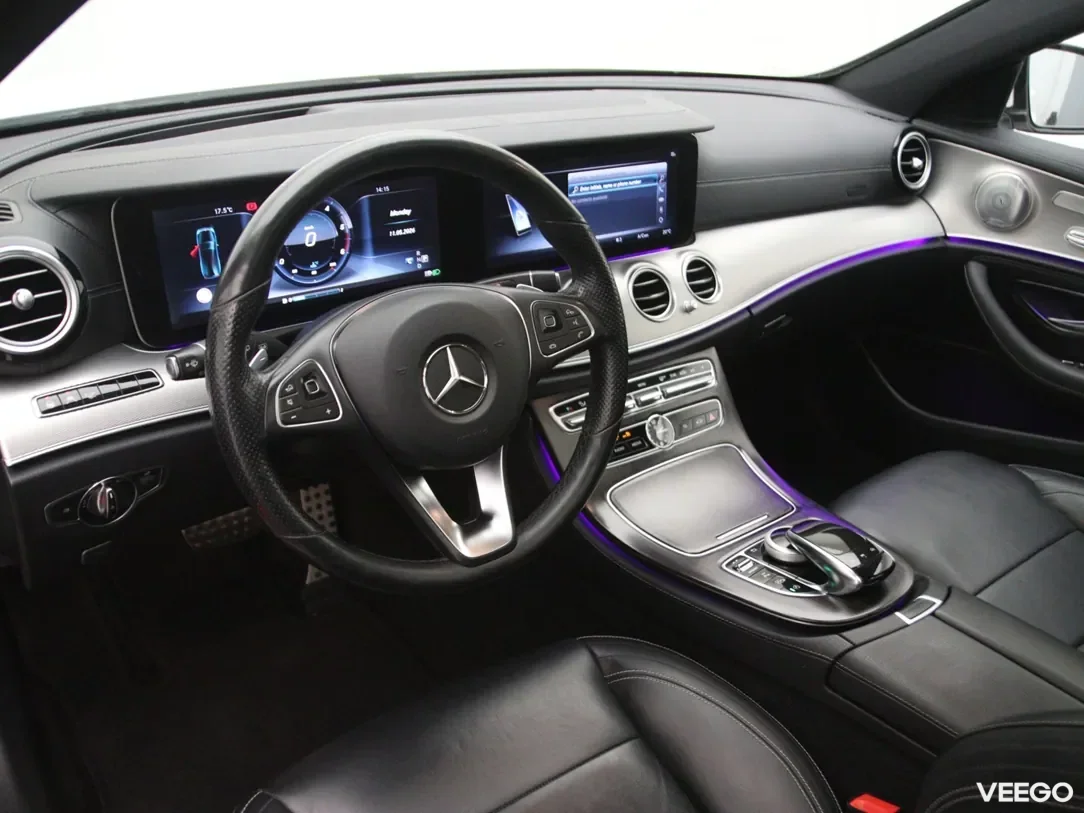 Mercedes-Benz E220 2 143kW