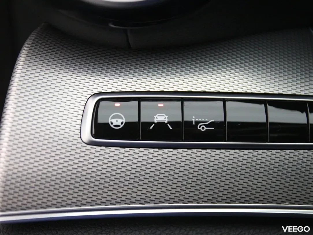 Mercedes-Benz E220 2 143kW