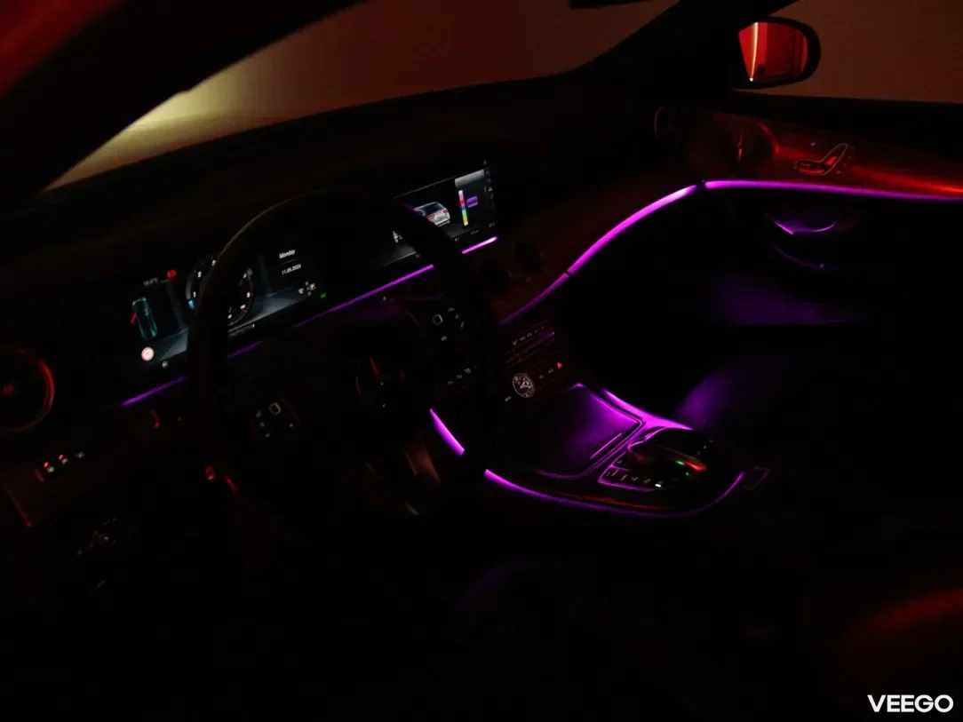 Mercedes-Benz E220 2 143kW
