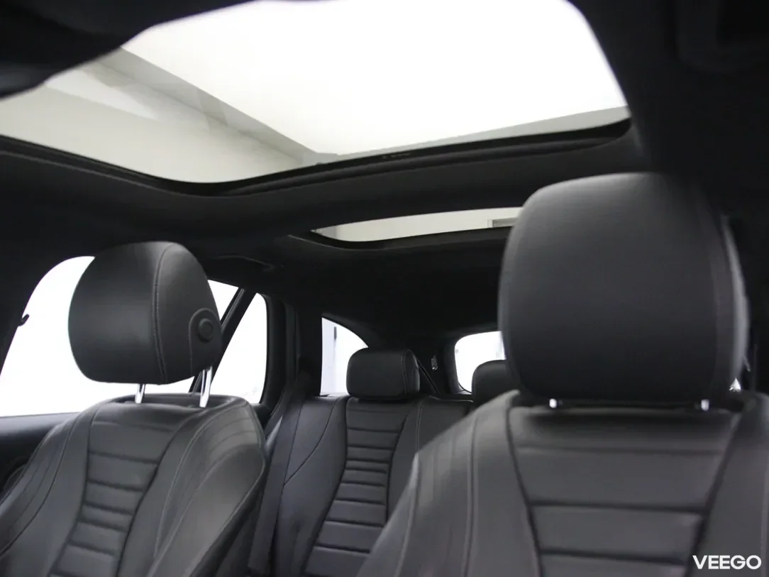 Mercedes-Benz E220 2 143kW