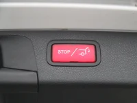 Mercedes-Benz E220 2 143kW thumbnail