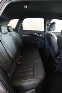 Audi Q4 e-tron 77kW thumbnail