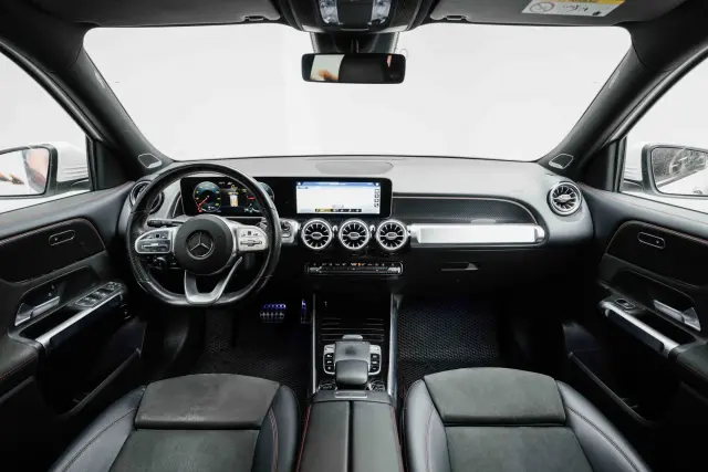 Image of Mercedes-Benz GLB250 110kW