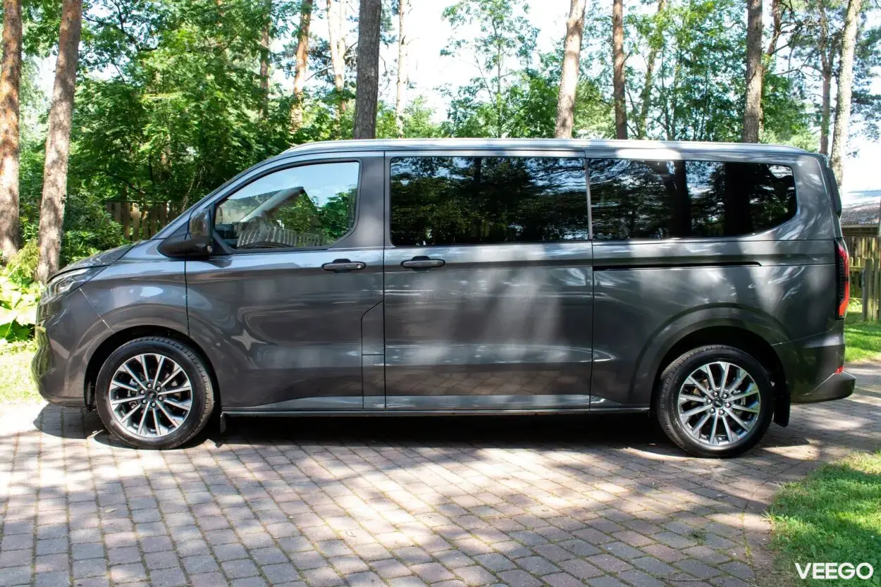 Ford Tourneo Custom AWD L2 Titanium X FULL 2 125kW