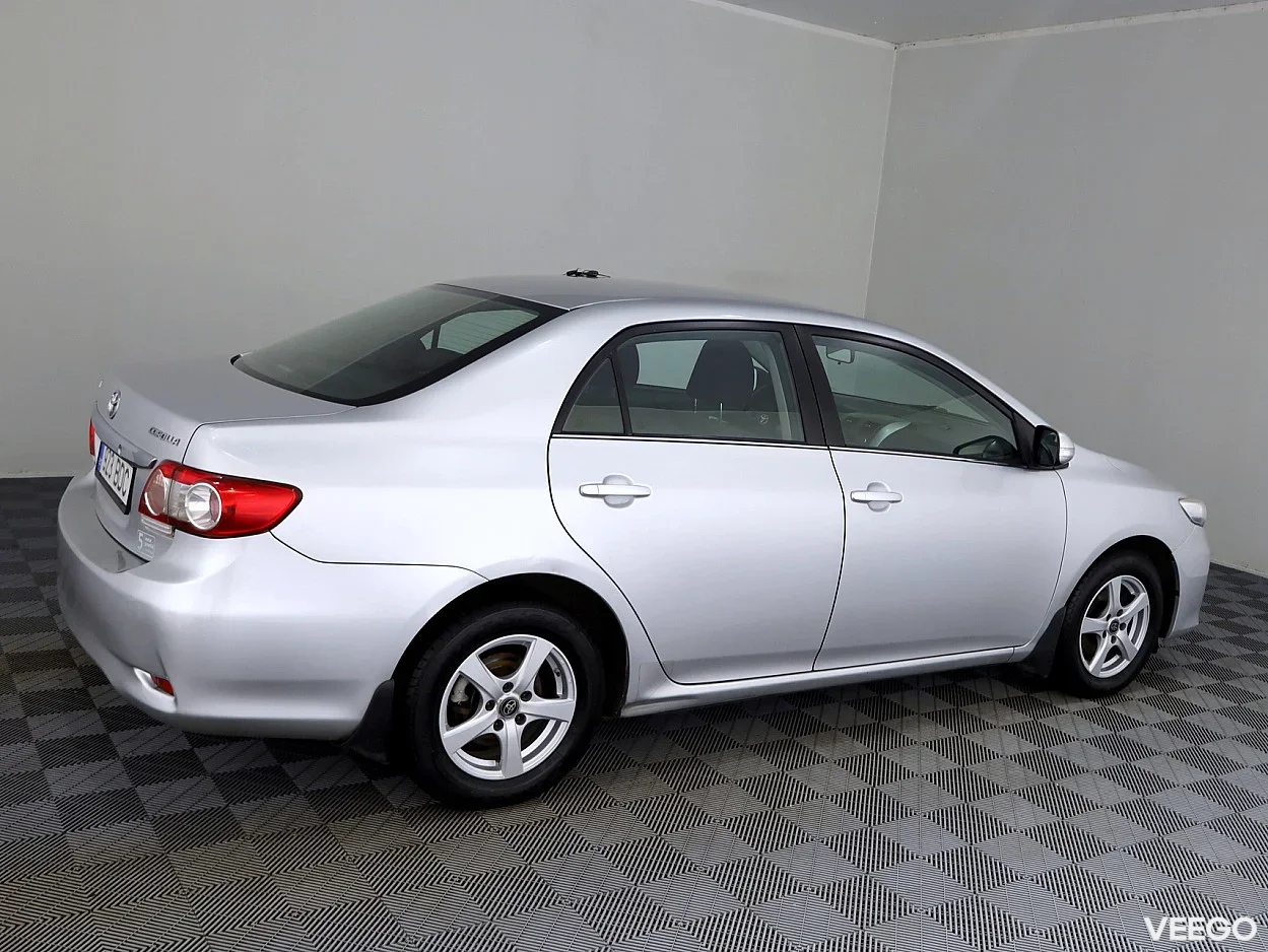 Toyota Corolla 1.6 97kW