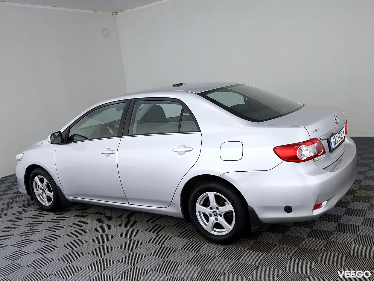 Toyota Corolla 1.6 97kW