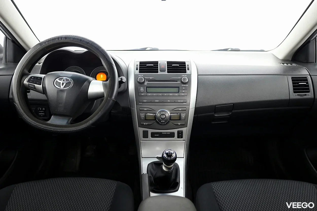 Toyota Corolla 1.6 97kW