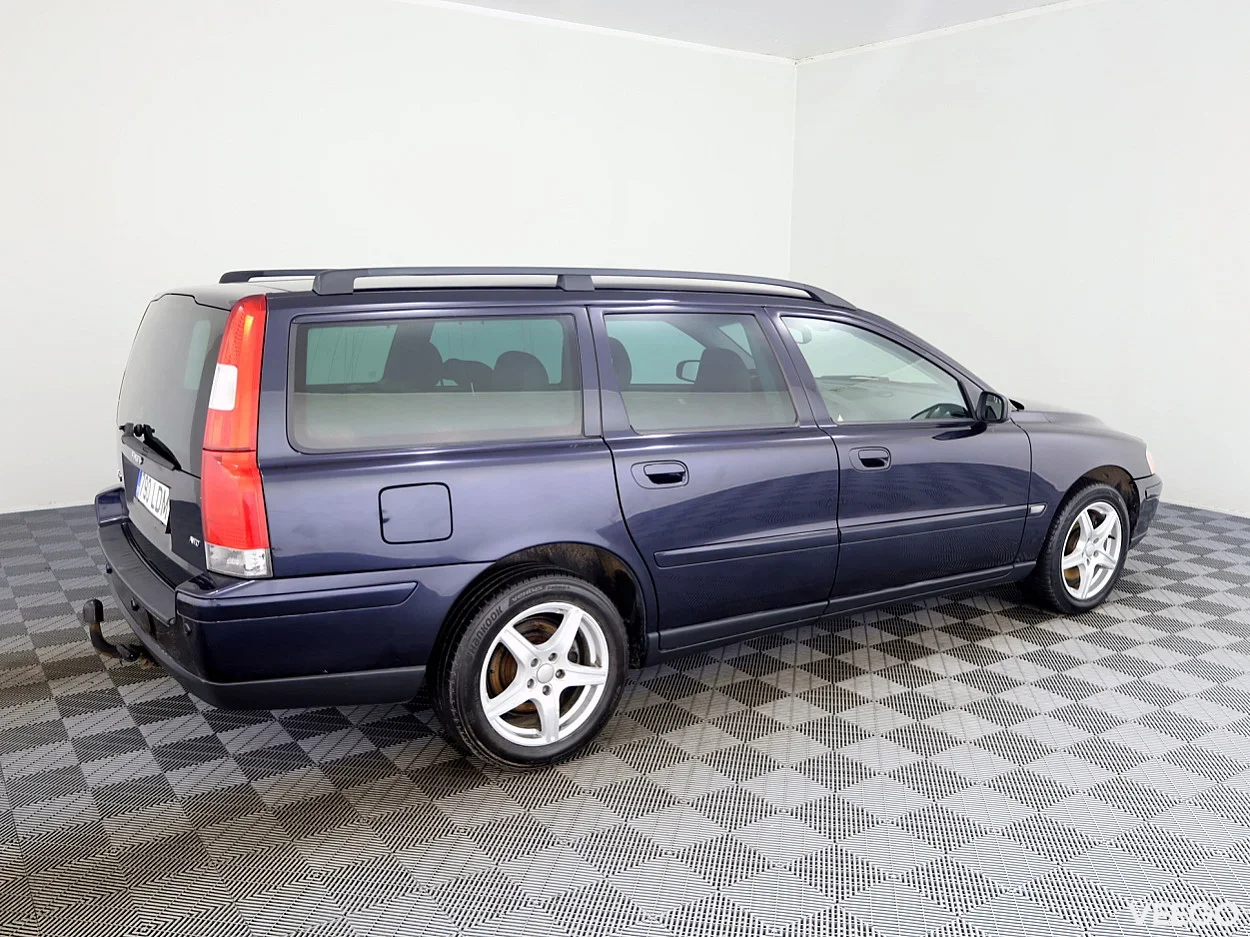 Volvo V70 2.4 121kW