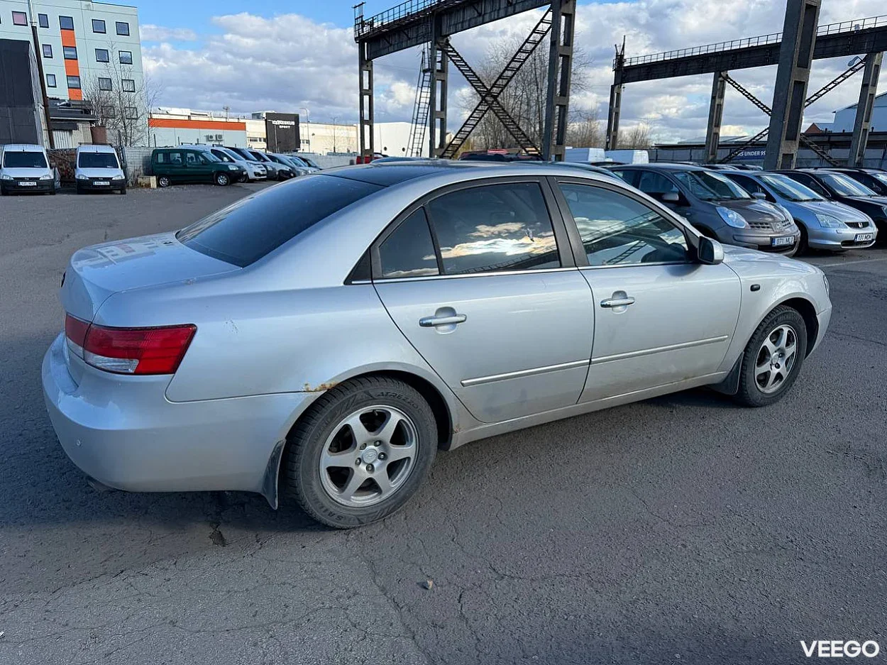 Hyundai Sonata 2.4 119kW