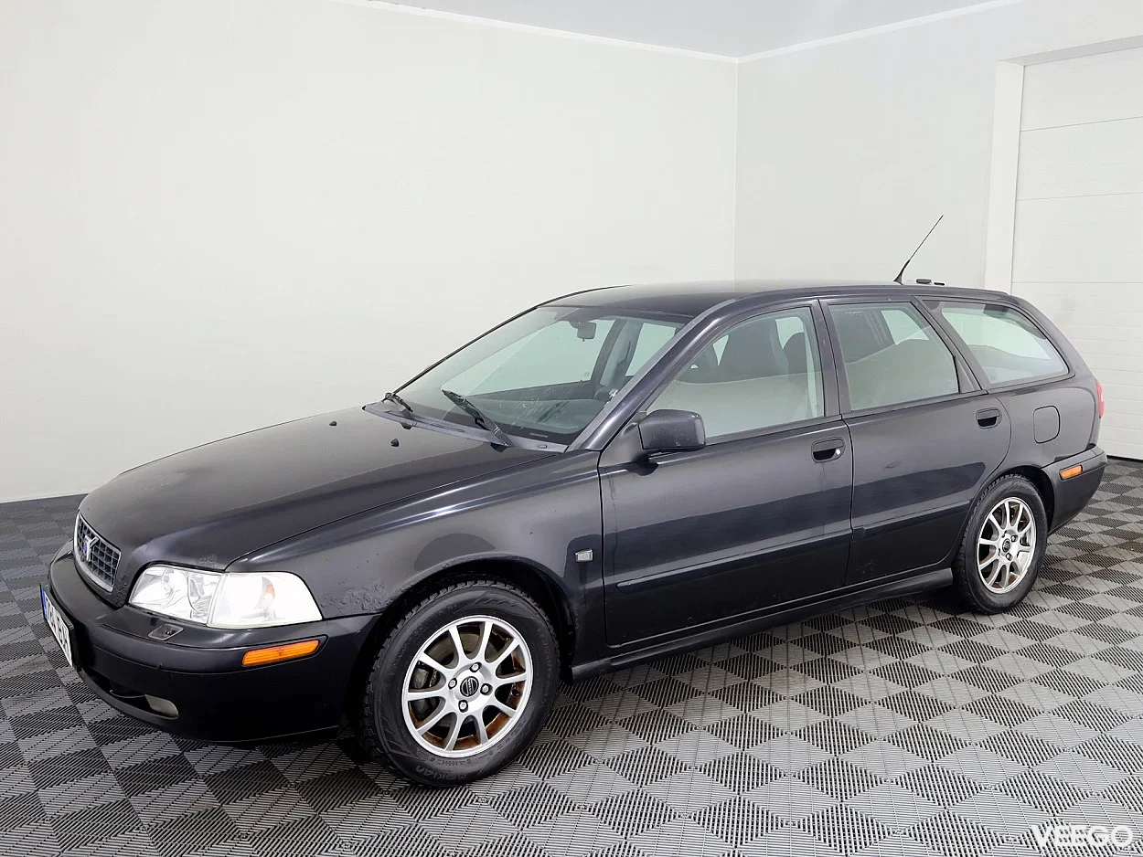 Volvo V40 1.9 121kW