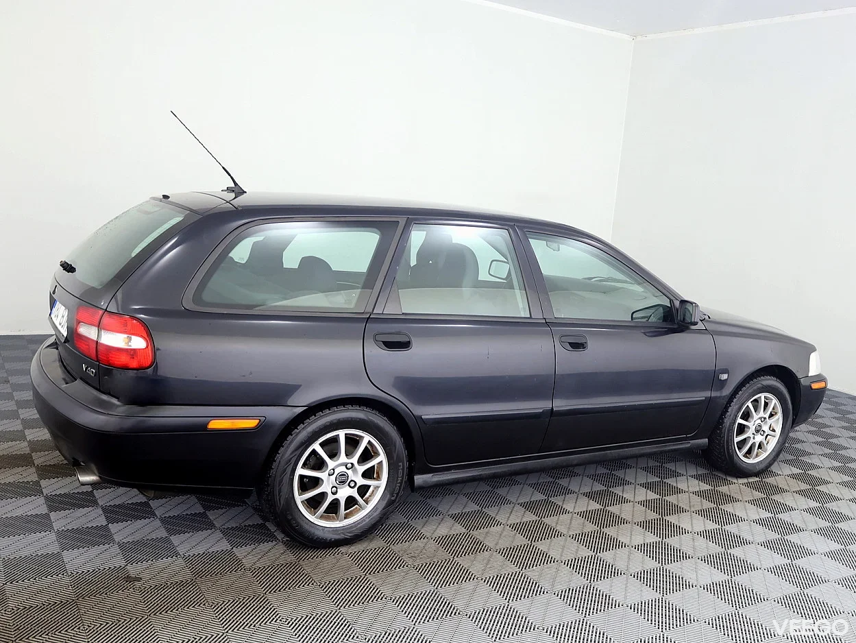 Volvo V40 1.9 121kW