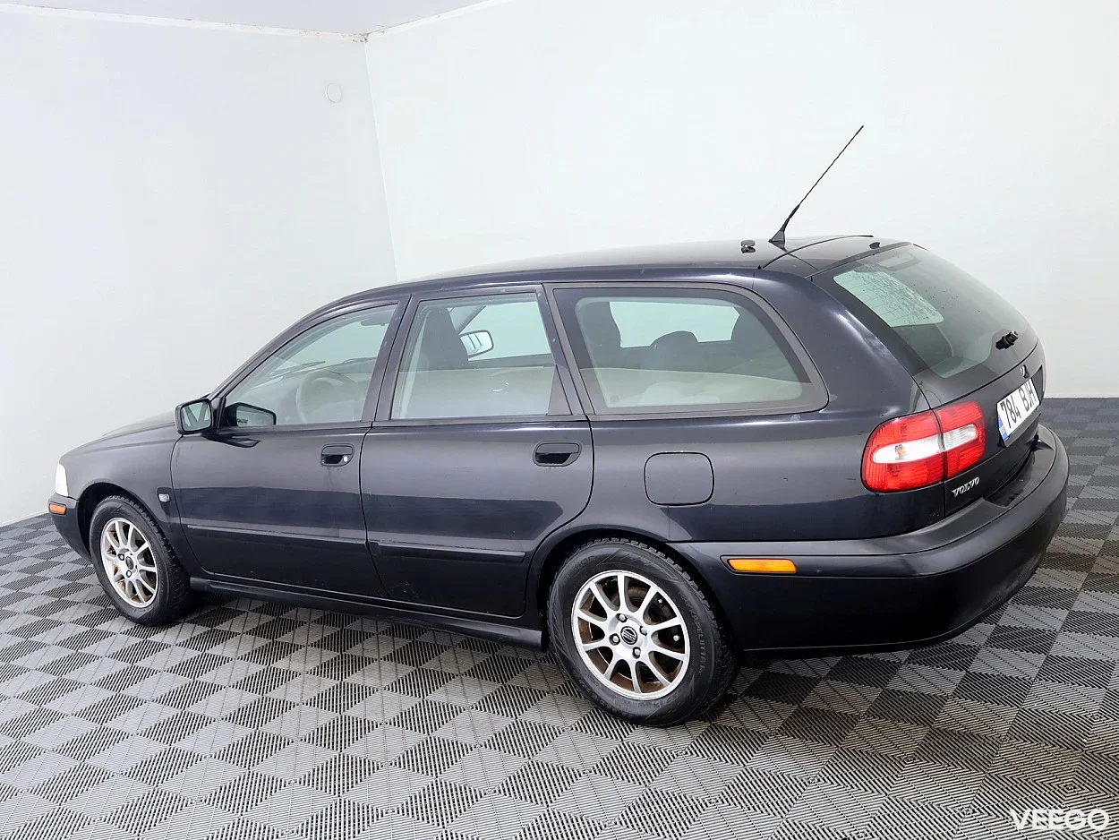 Volvo V40 1.9 121kW