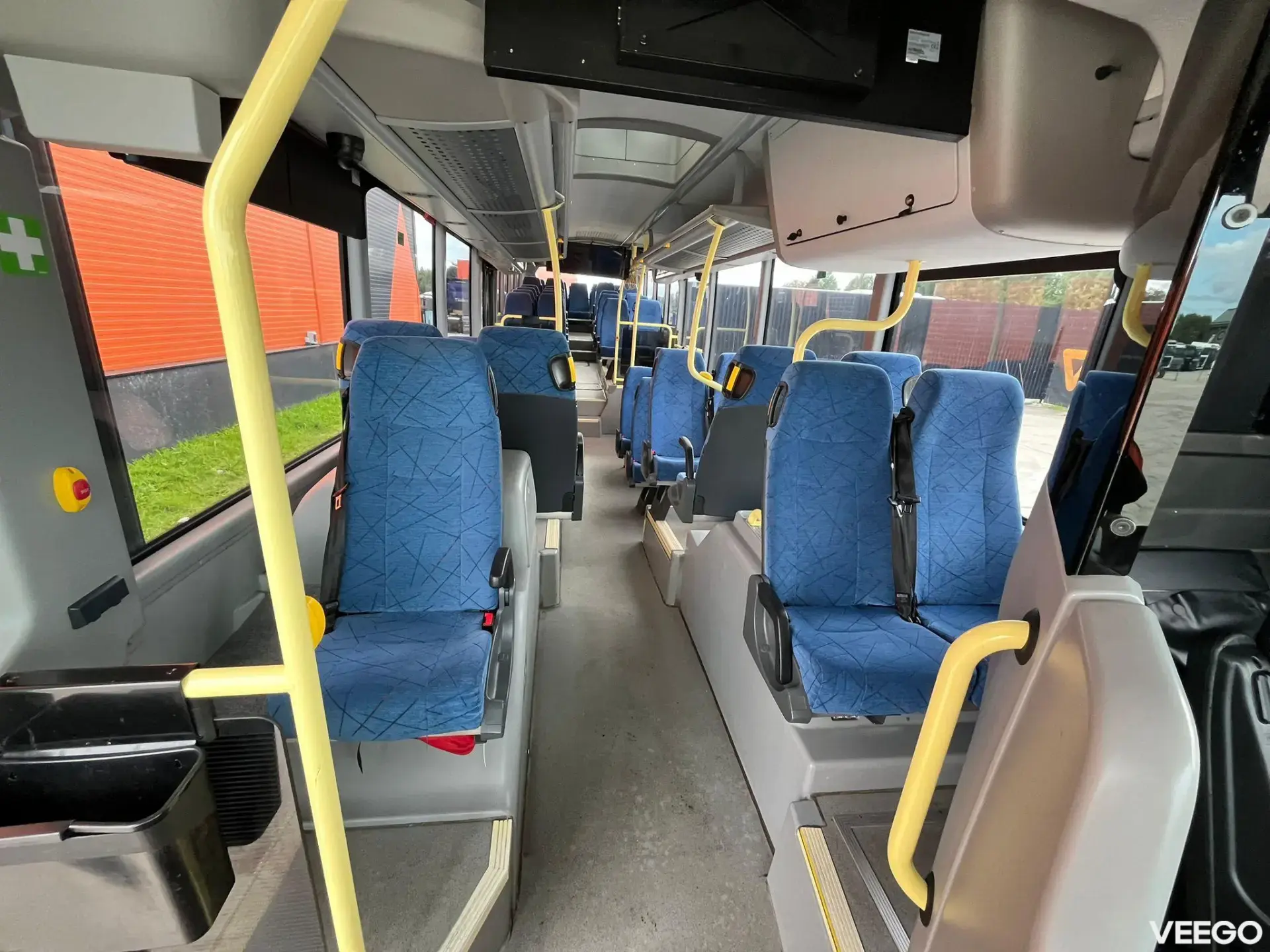 Scania K 320 44 SEATS / AC / AUXILIARY HEATING 235kW