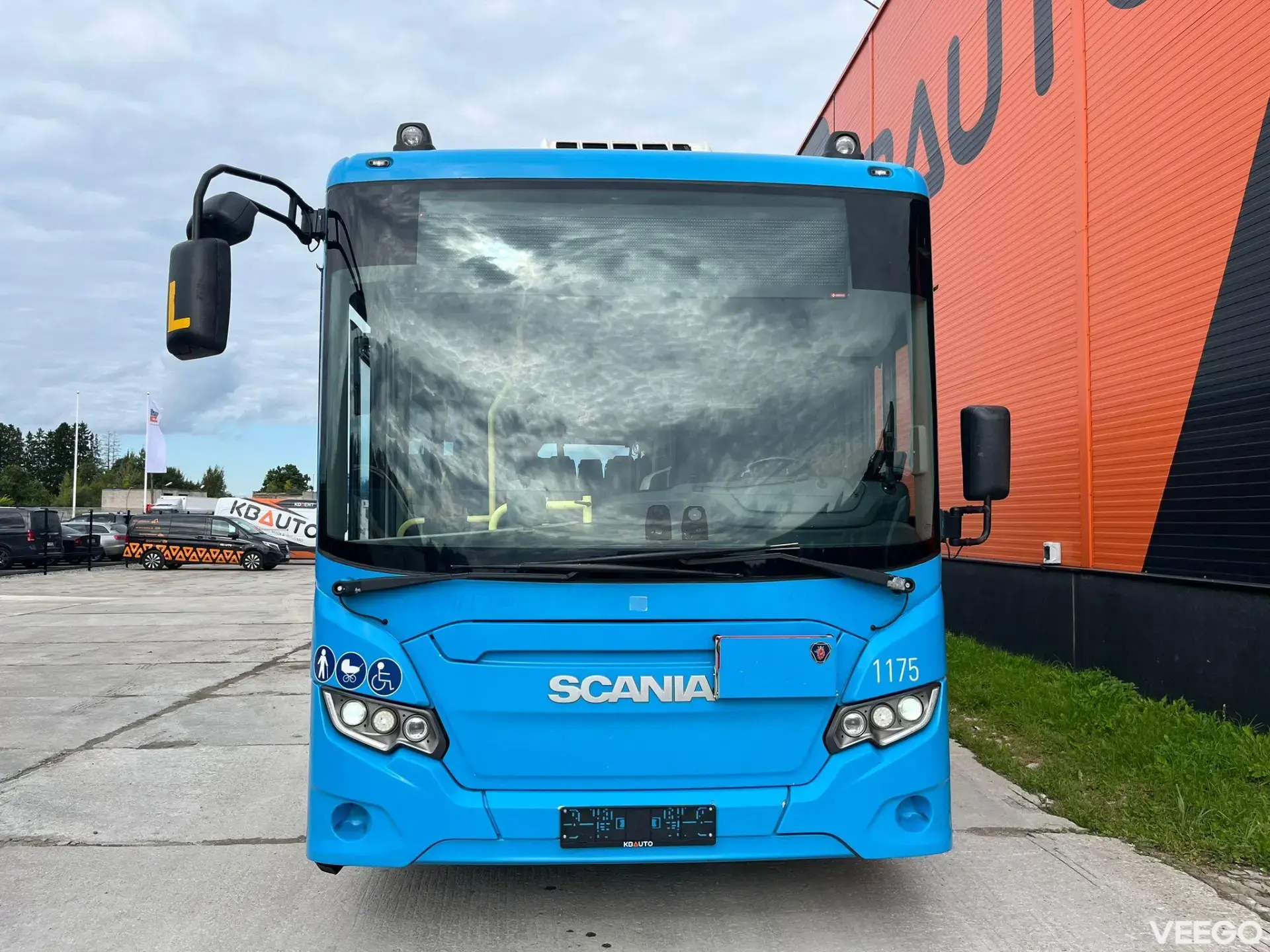 Scania K 320 44 SEATS / AC / AUXILIARY HEATING 235kW