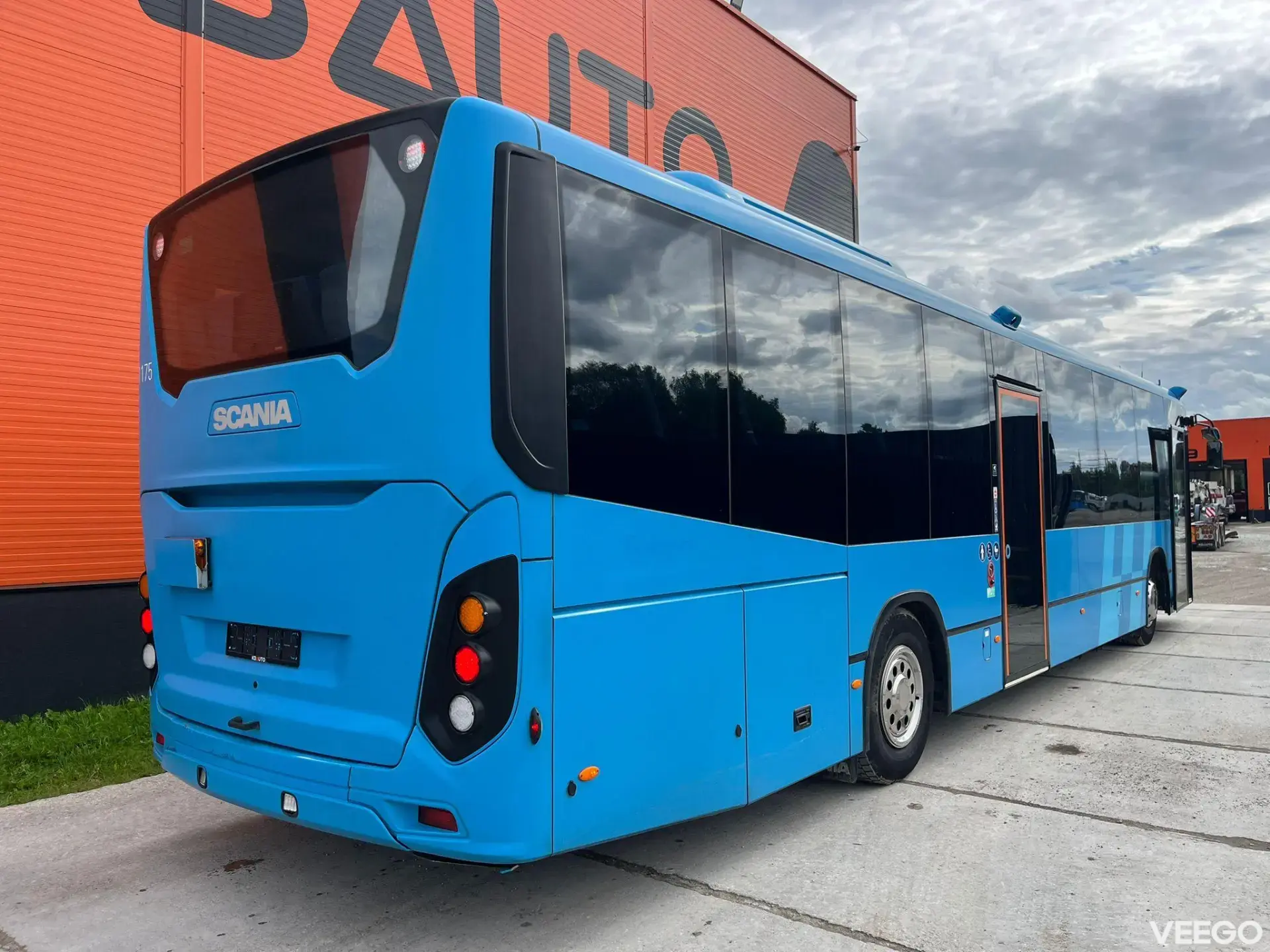 Scania K 320 44 SEATS / AC / AUXILIARY HEATING 235kW