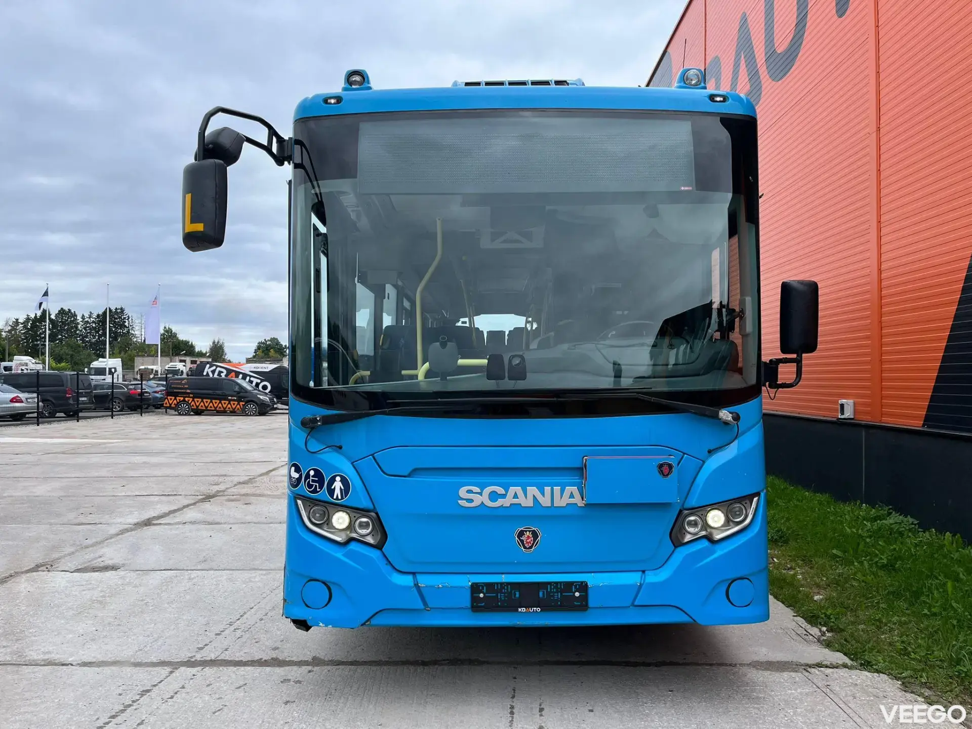 Scania K 320 48 SEATS / AC / AUXILIARY HEATING / RETARDER 235kW