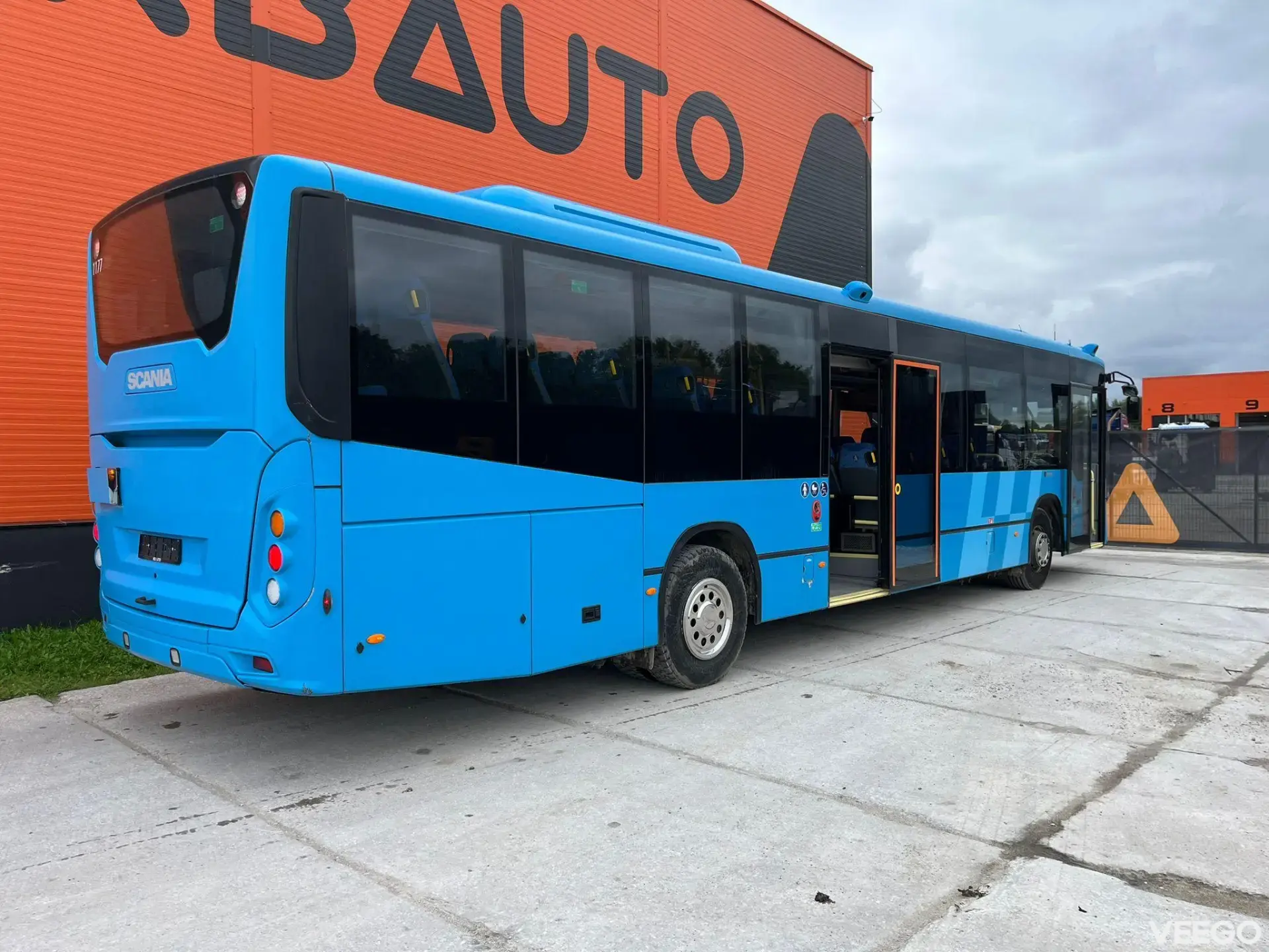 Scania K 320 48 SEATS / AC / AUXILIARY HEATING / RETARDER 235kW
