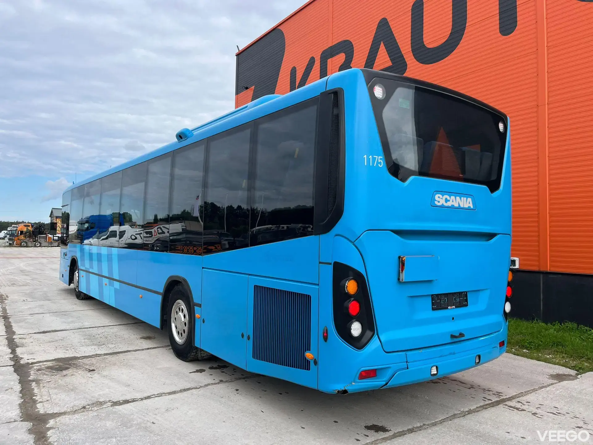 Scania K 320 44 SEATS / AC / AUXILIARY HEATING 235kW