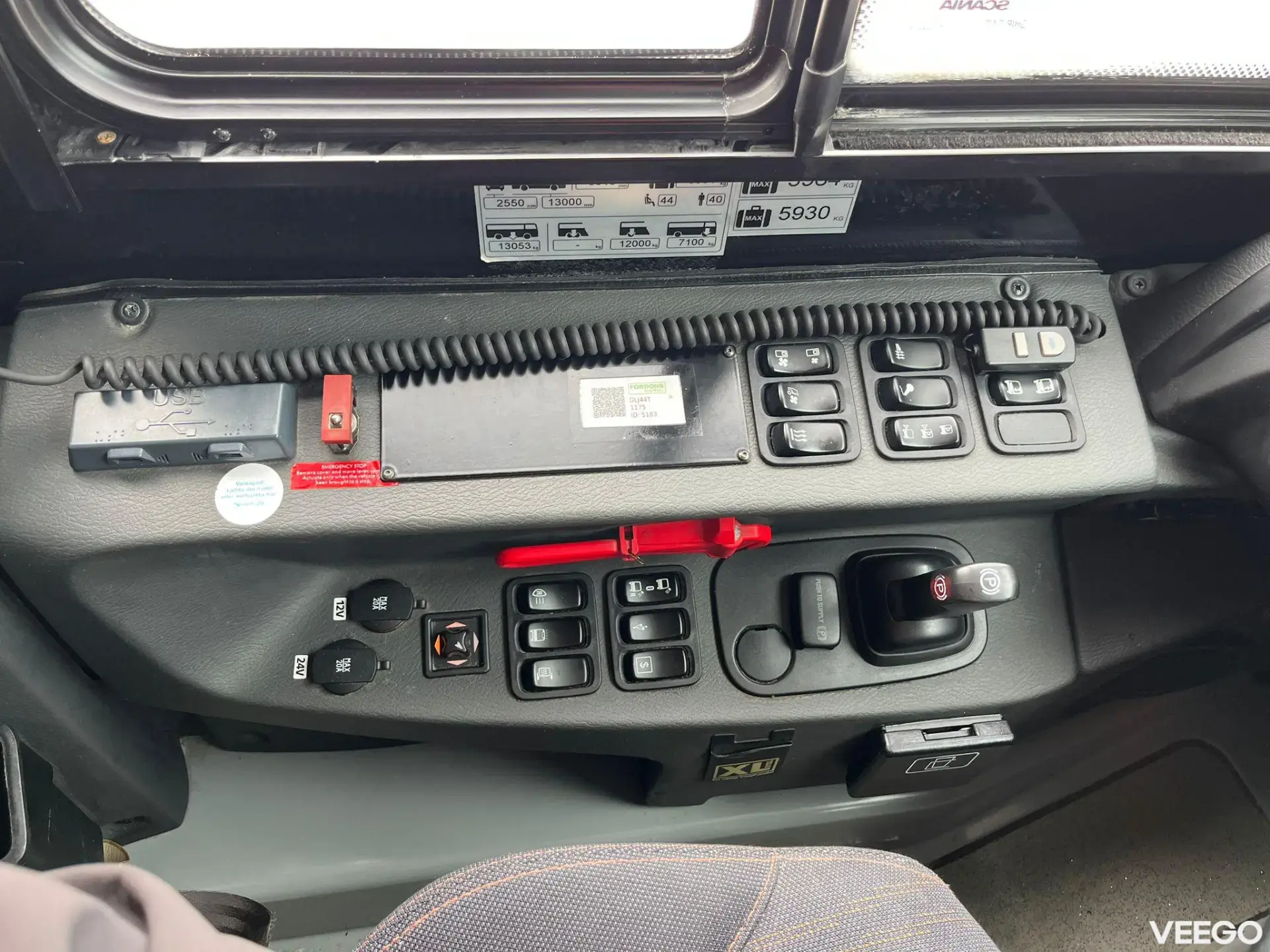 Scania K 320 44 SEATS / AC / AUXILIARY HEATING 235kW