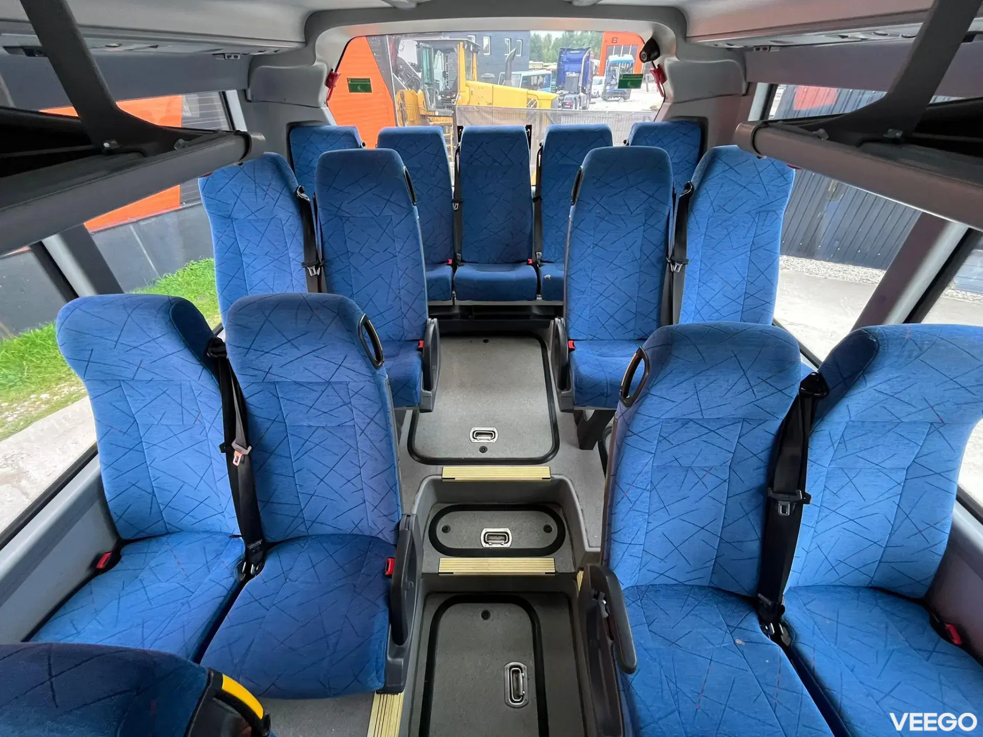 Scania K 320 48 SEATS / AC / AUXILIARY HEATING / RETARDER 235kW