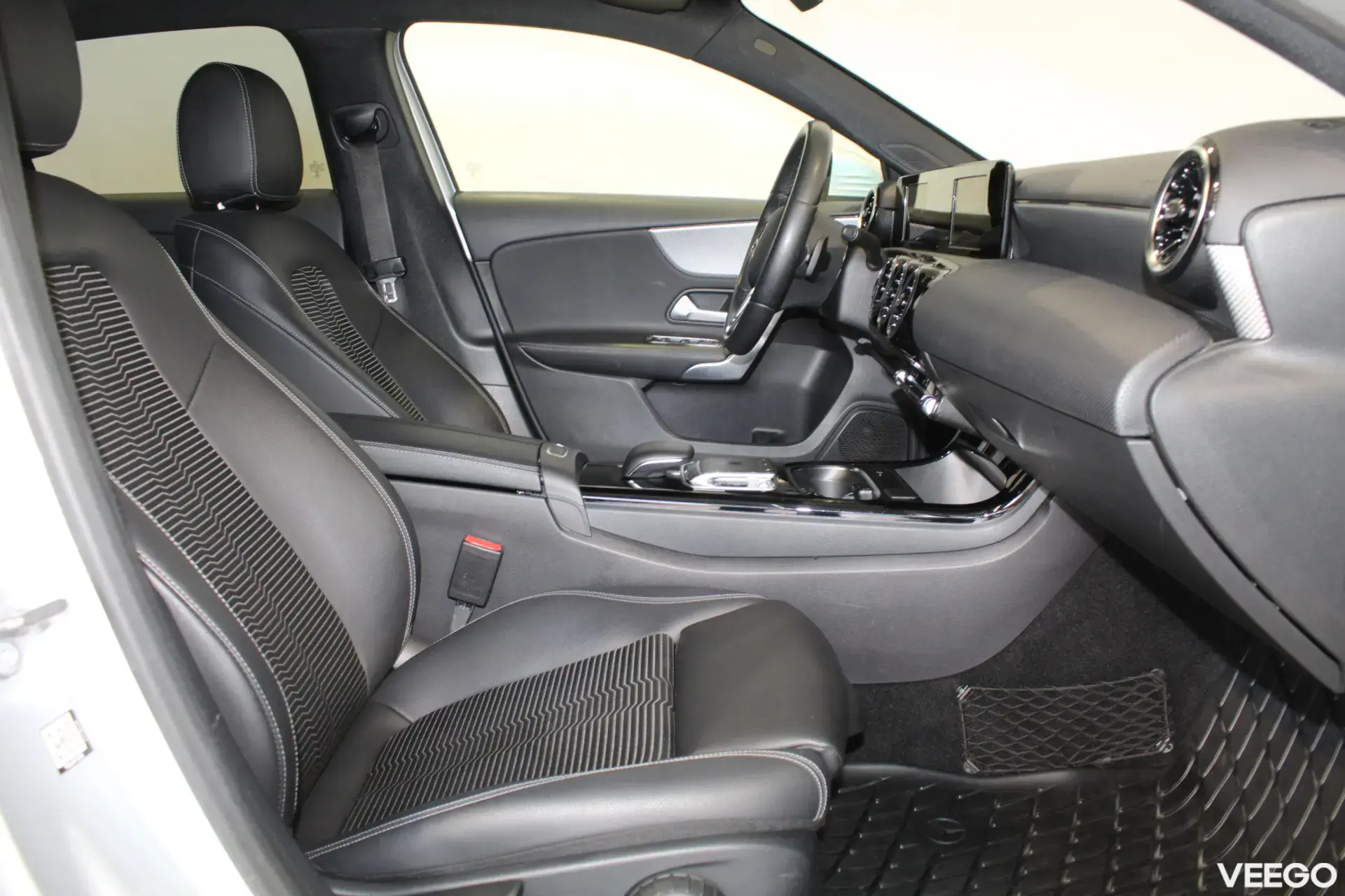 Mercedes-Benz A180 - 1.3 100kW