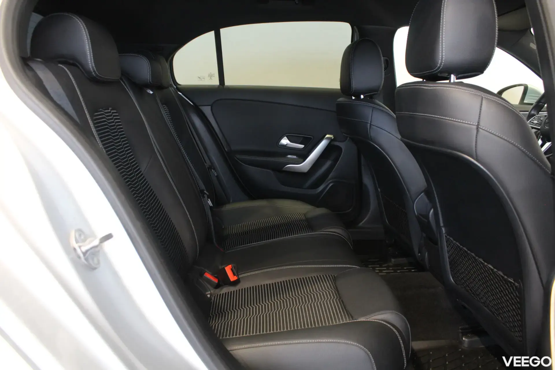 Mercedes-Benz A180 - 1.3 100kW