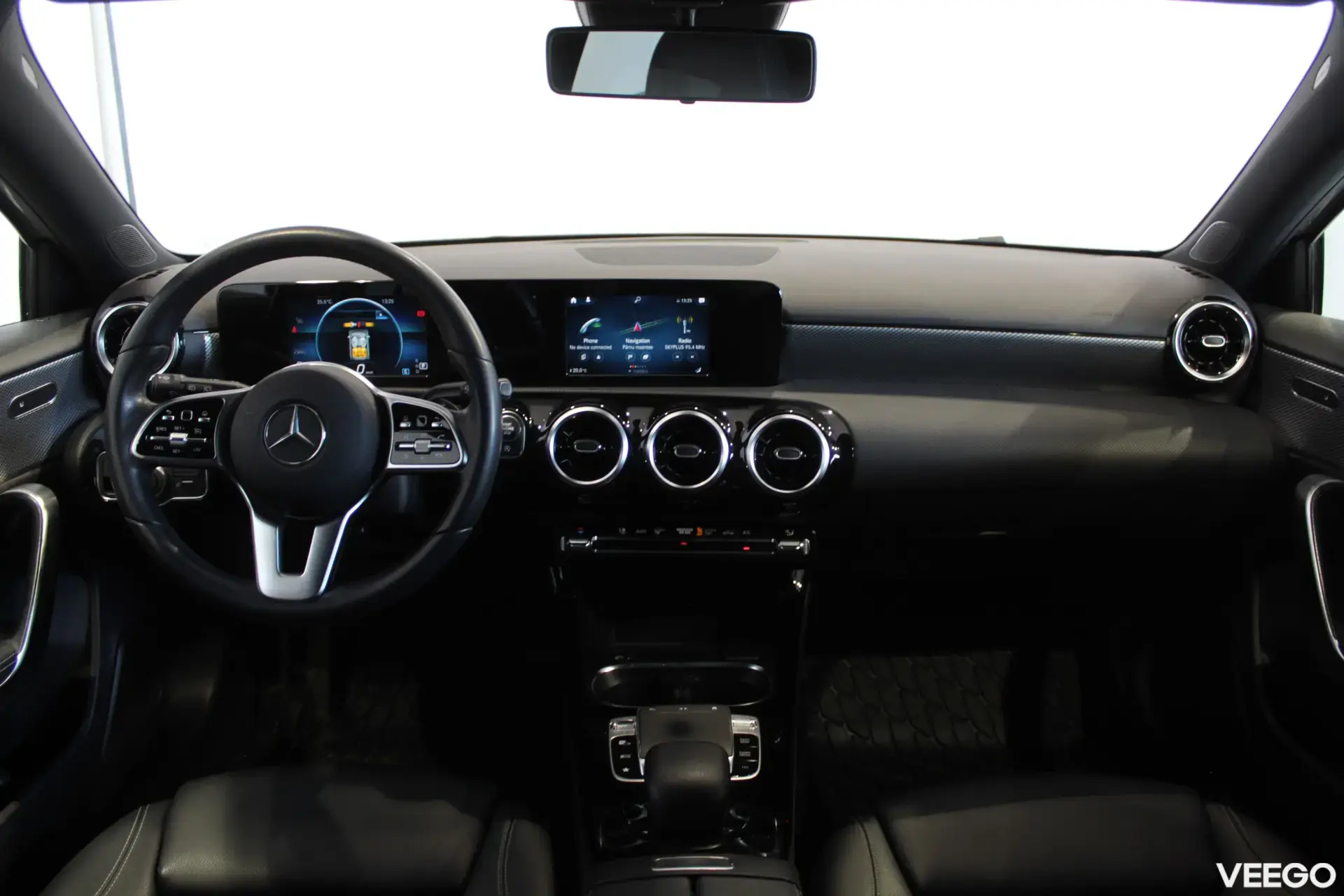 Mercedes-Benz A180 - 1.3 100kW
