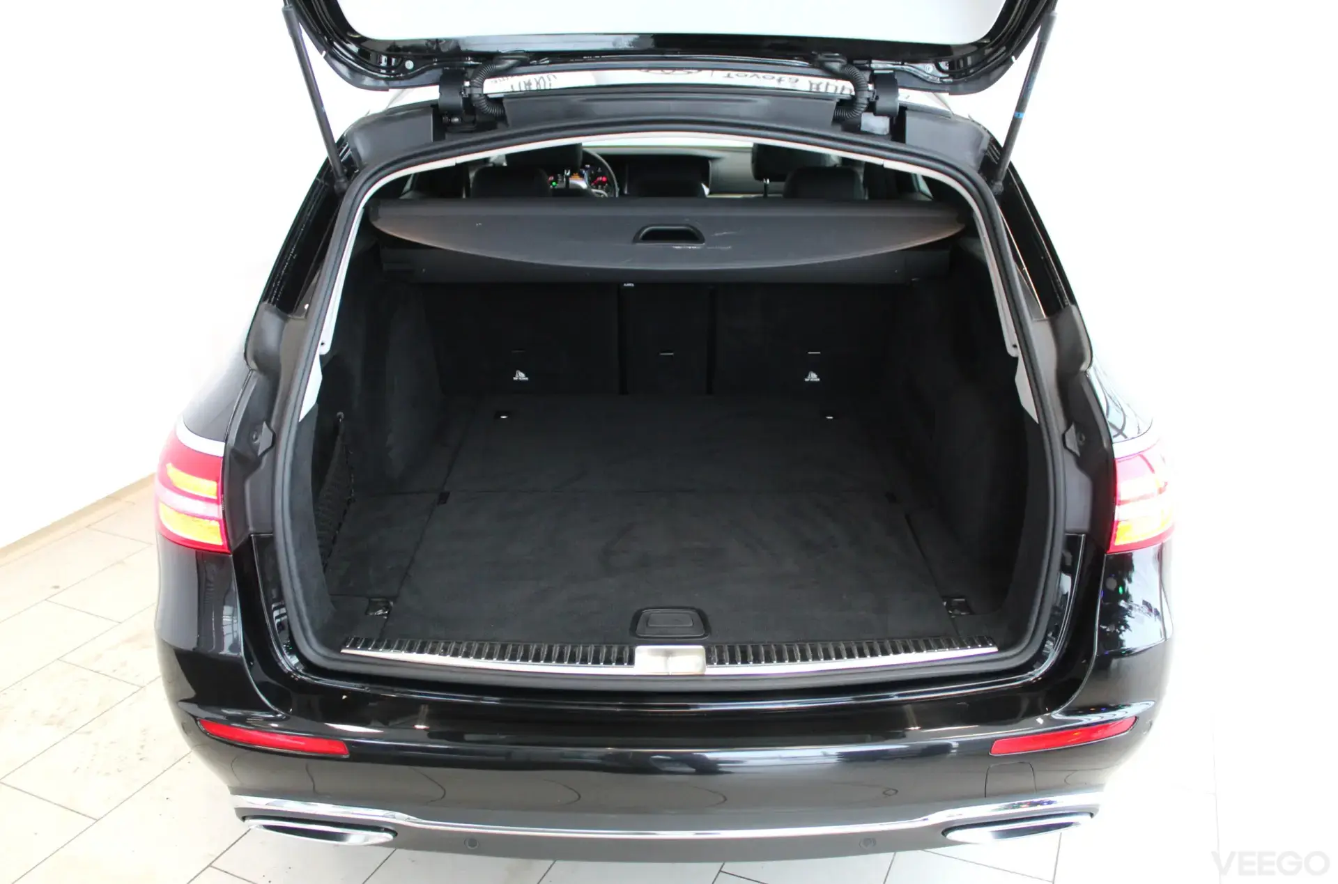 Mercedes-Benz E220 4Matic Avantgarde 2 143kW