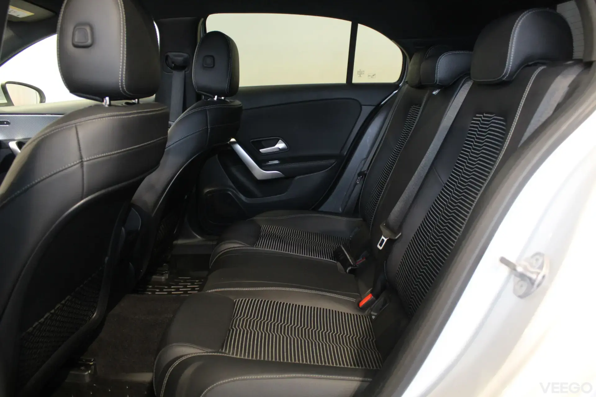 Mercedes-Benz A180 - 1.3 100kW