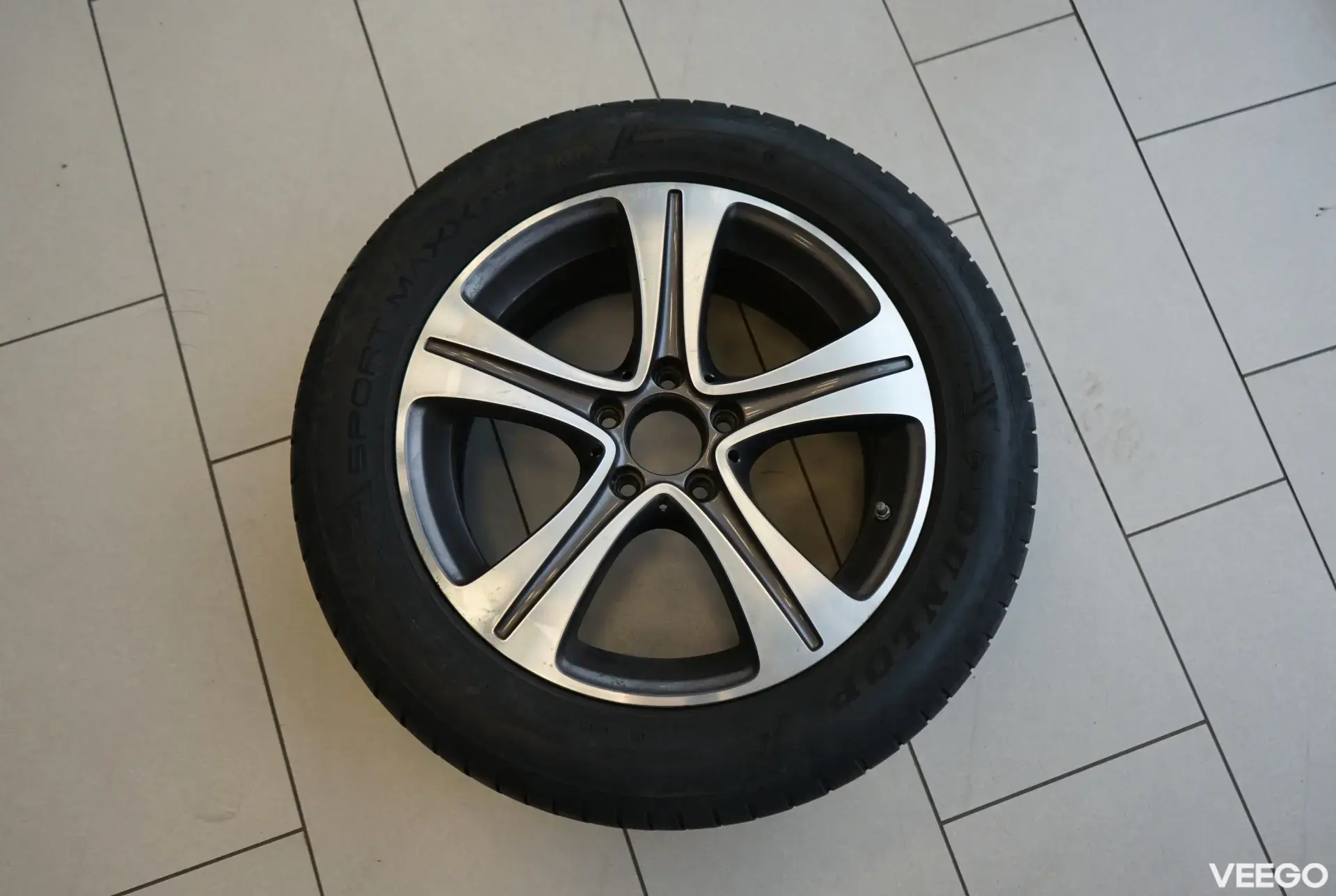Mercedes-Benz E220 4Matic Avantgarde 2 143kW