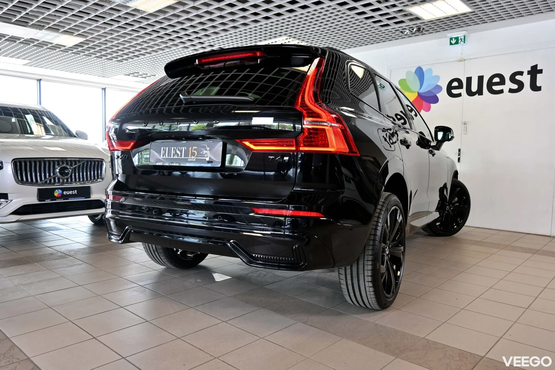 Volvo XC60 AWD 4C B&W LUXURY+ BLACK EDITION INTELLI PRO 2 293kW