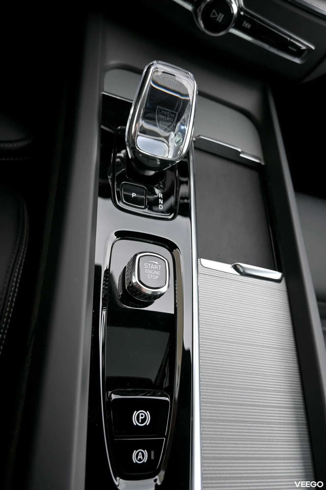 Volvo XC60 AWD 4C B&W LUXURY+ BLACK EDITION INTELLI PRO 2 293kW
