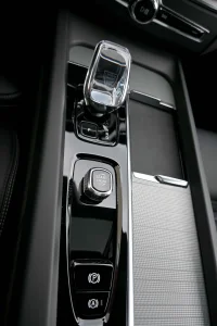 Volvo XC60 AWD 4C B&W LUXURY+ BLACK EDITION INTELLI PRO 2 293kW thumbnail