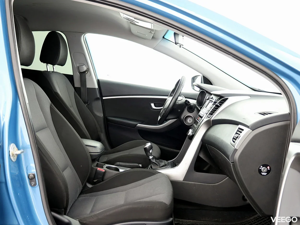 Hyundai i30 1.6 99kW