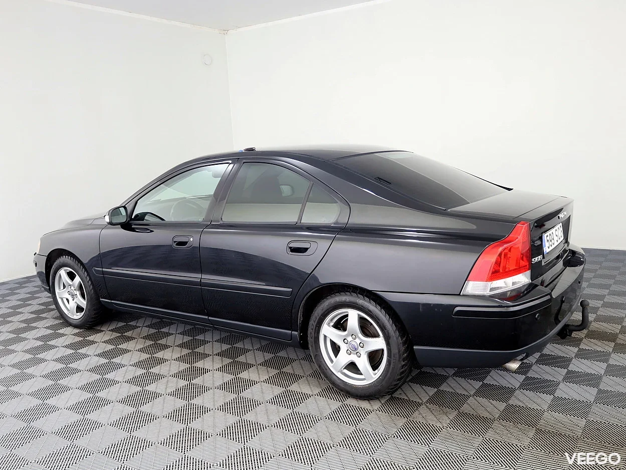 Volvo S60 2.4 104kW