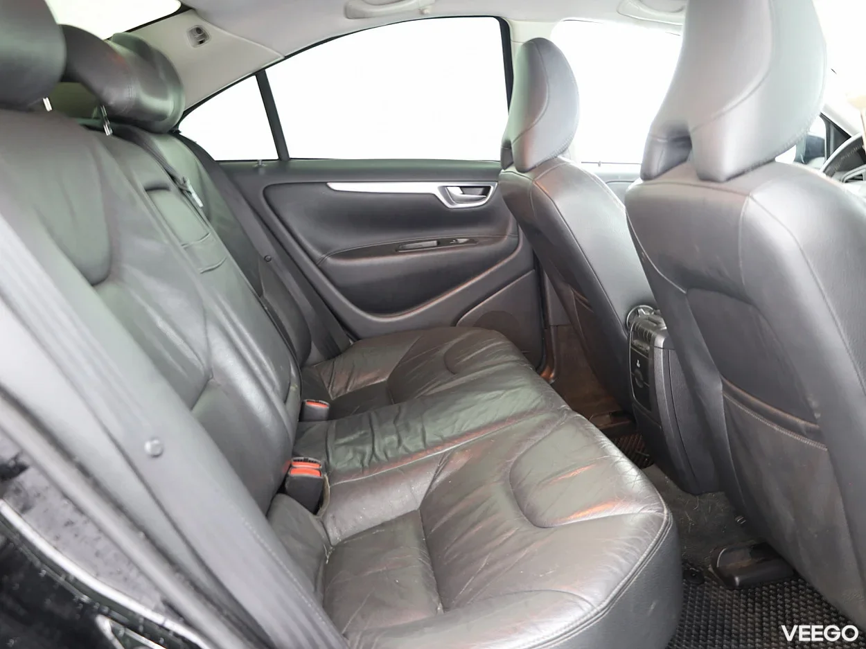Volvo S60 2.4 104kW
