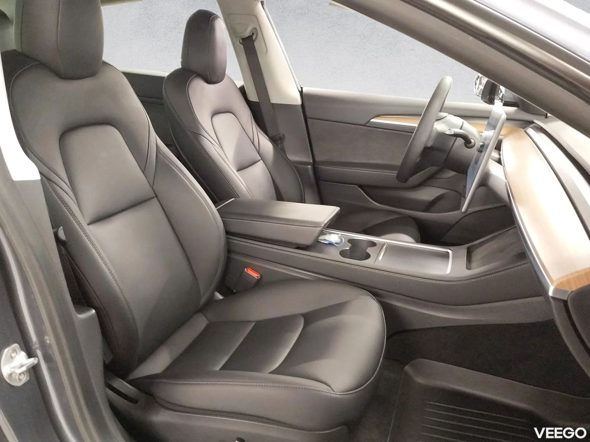 Tesla Model 3 Long Range Dual Motor , 366kW/498 PS