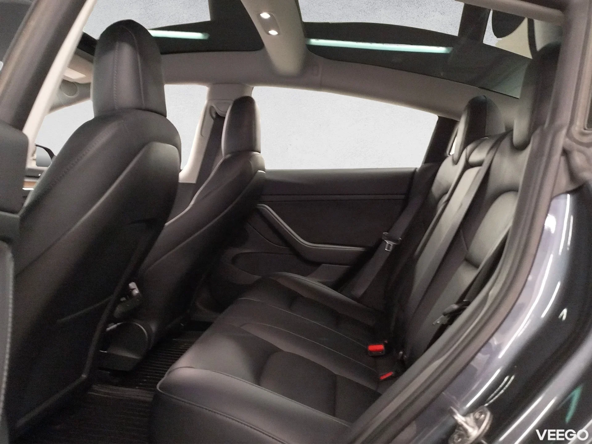 Tesla Model 3 Long Range Dual Motor , 366kW/498 PS