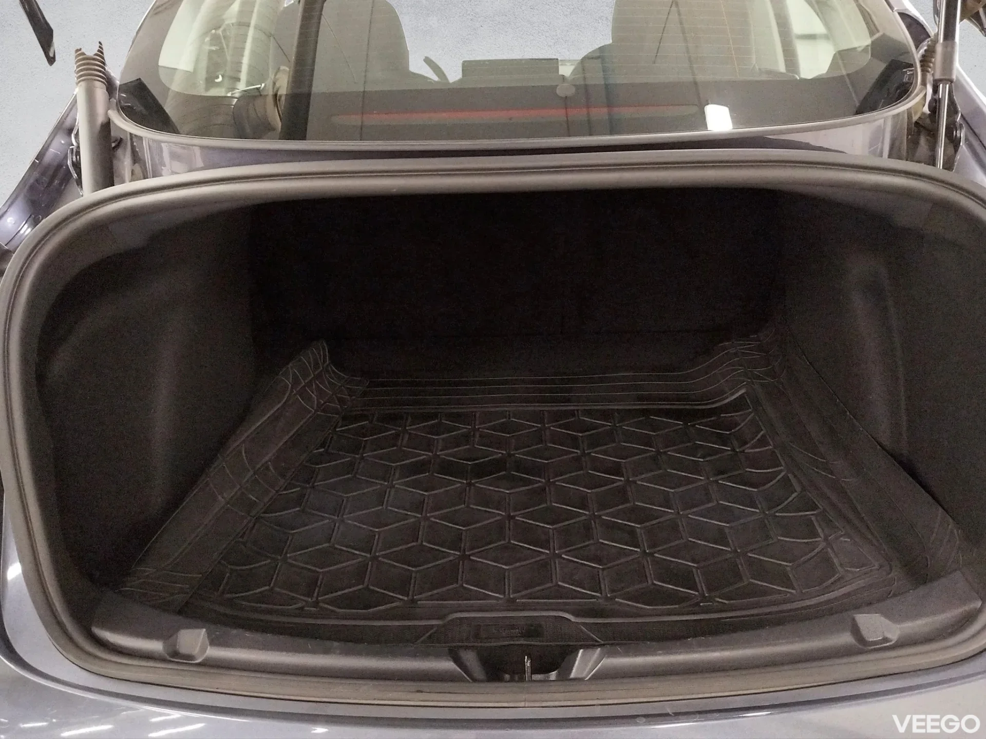 Tesla Model 3 Long Range Dual Motor , 366kW/498 PS