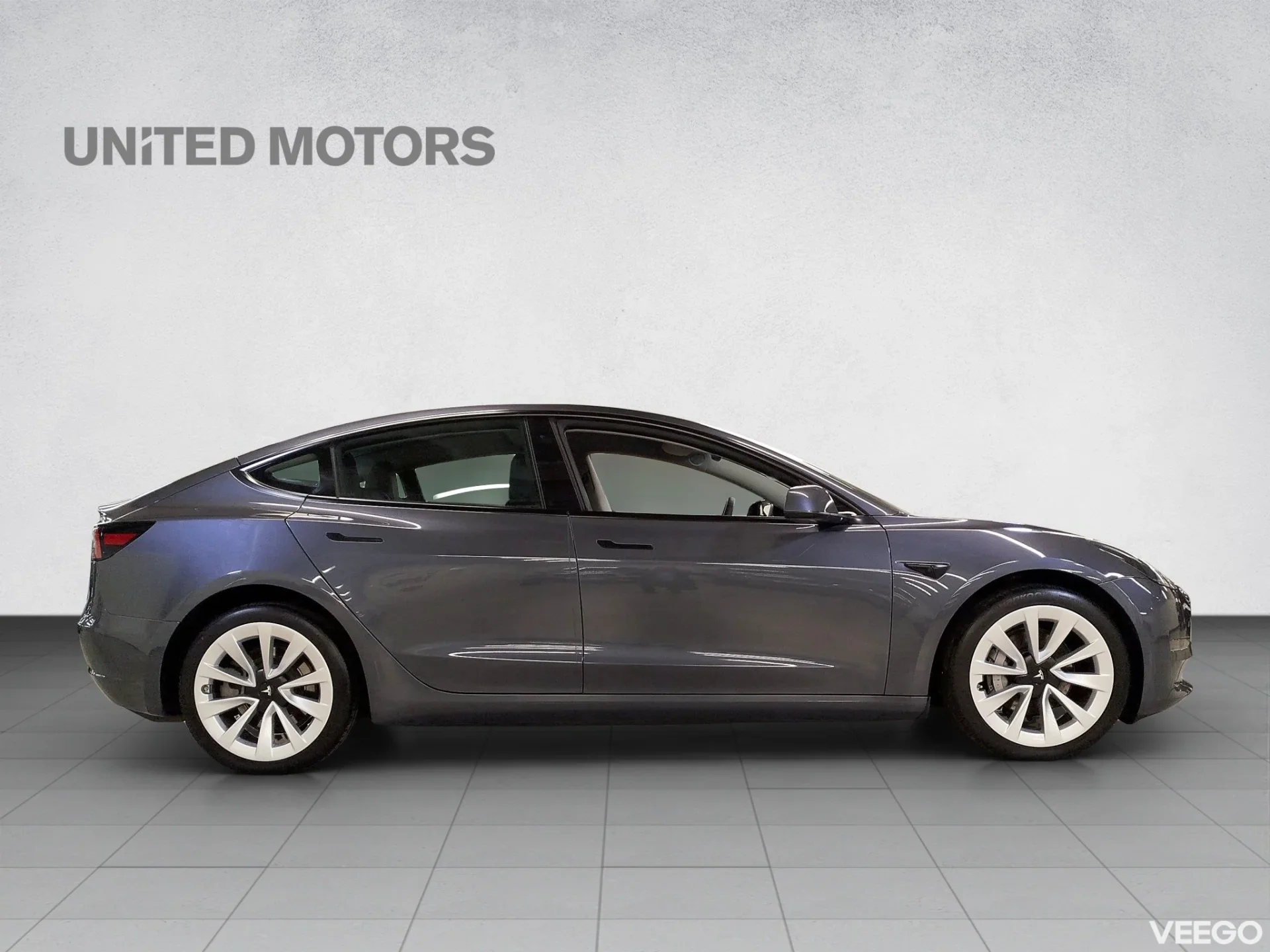 Tesla Model 3 Long Range Dual Motor , 366kW/498 PS