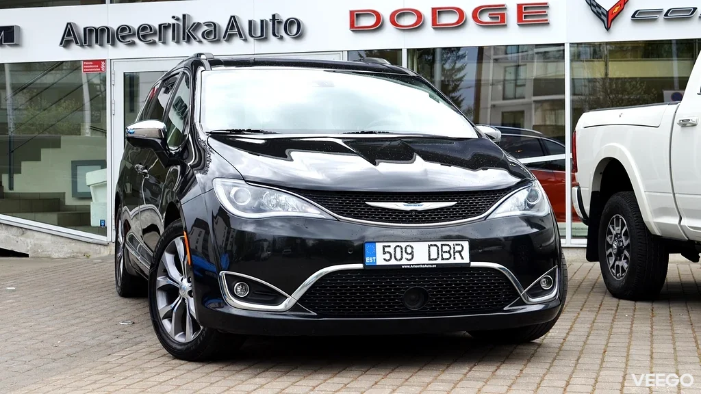 Chrysler Pacifica LIMITED 3.6 214kW