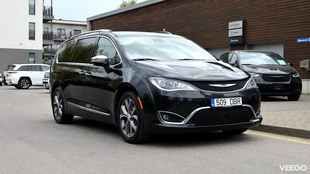 Chrysler Pacifica LIMITED 3.6 214kW