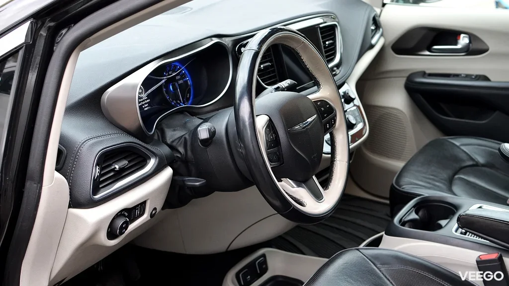 Chrysler Pacifica LIMITED 3.6 214kW