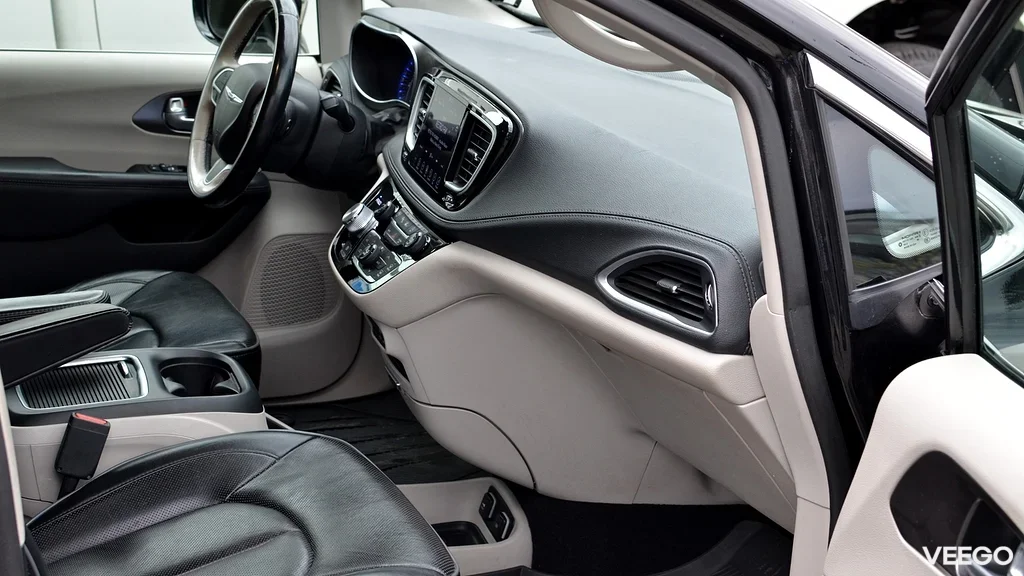 Chrysler Pacifica LIMITED 3.6 214kW
