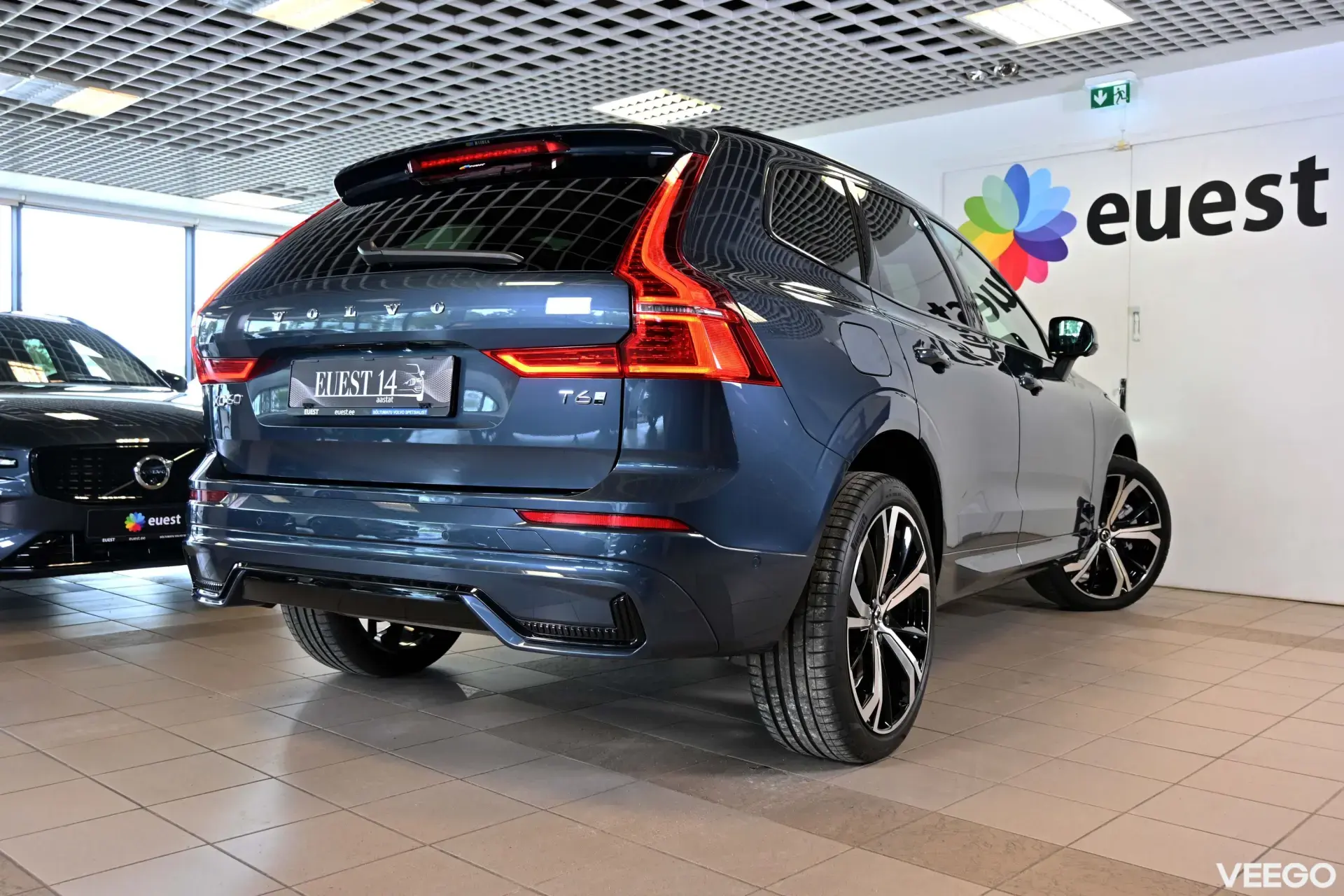 Volvo XC60 AWD DARK PLUS H&K XENIUM INTELLI 2 293kW