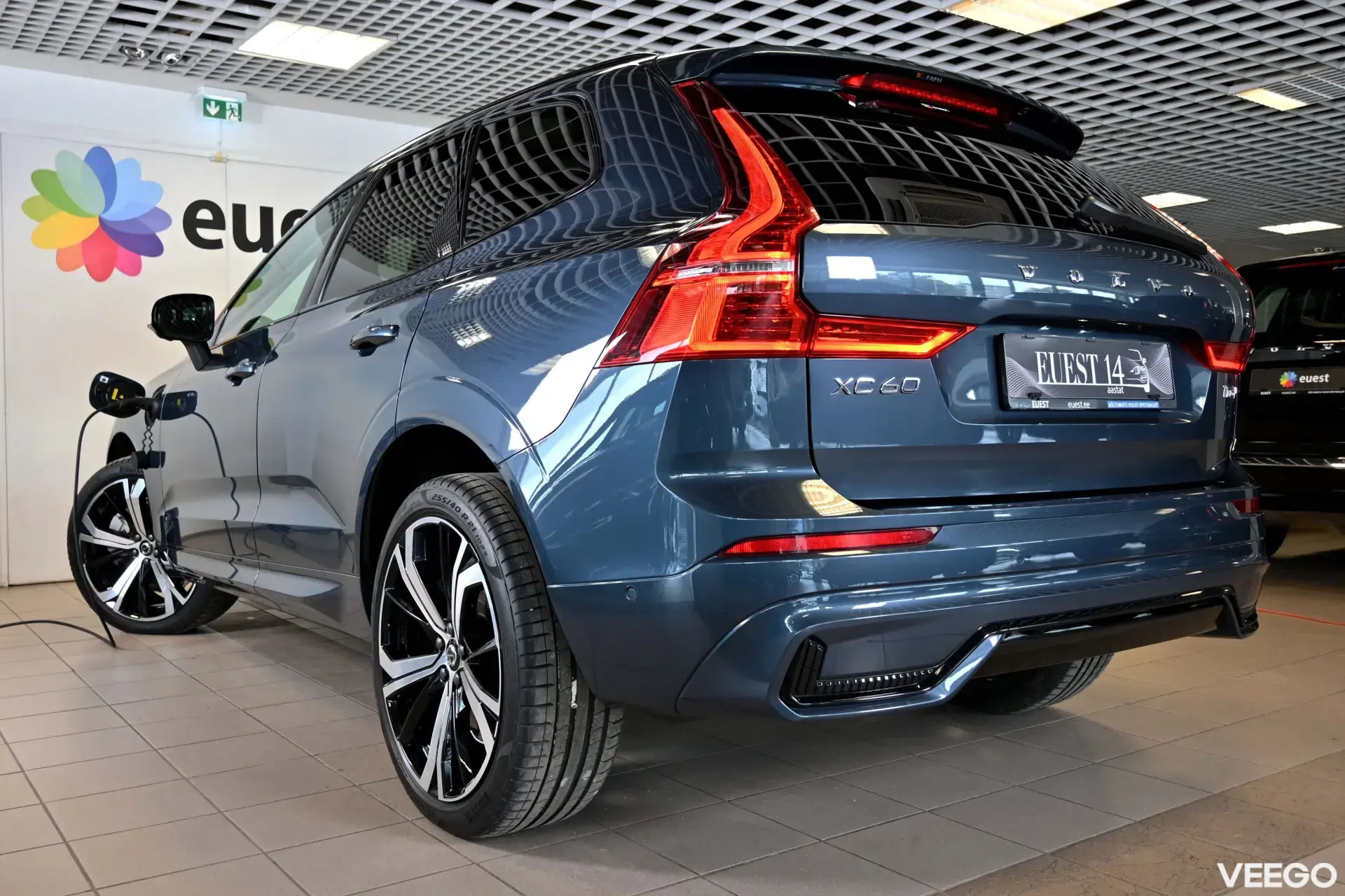 Volvo XC60 AWD DARK PLUS H&K XENIUM INTELLI 2 293kW