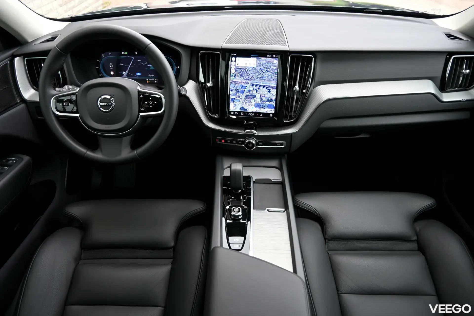 Volvo XC60 AWD DARK PLUS H&K XENIUM INTELLI 2 293kW