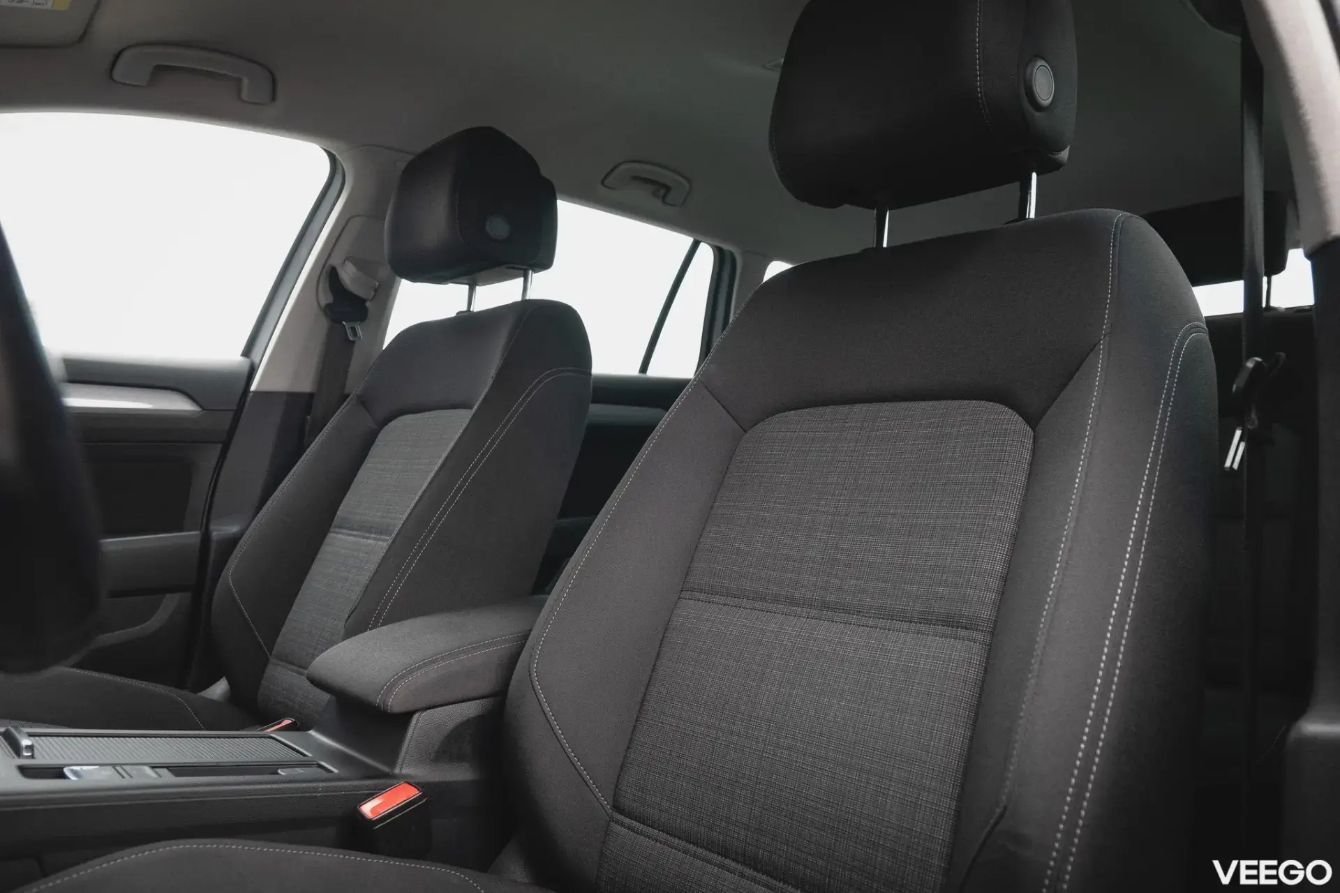 Volkswagen Passat BUSINESS DSG 2 110kW